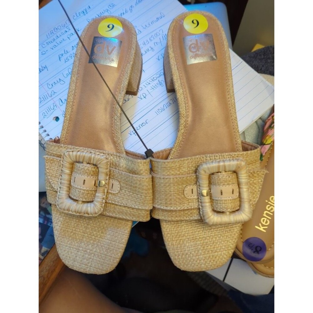 NWOT Dv by Dolce Vita Raffia Buckle Sandals Size 9